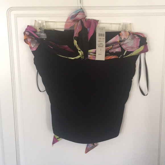 2-piexe top and mini skirt - Picture 2 of 6